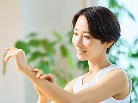 女性